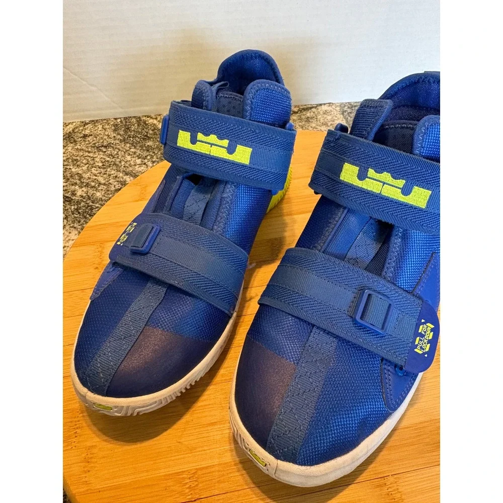 Nike LeBron Soldier‎ 13 GS Blue Volt Kids Basketball Shoes AR7585-400 Size 5Y