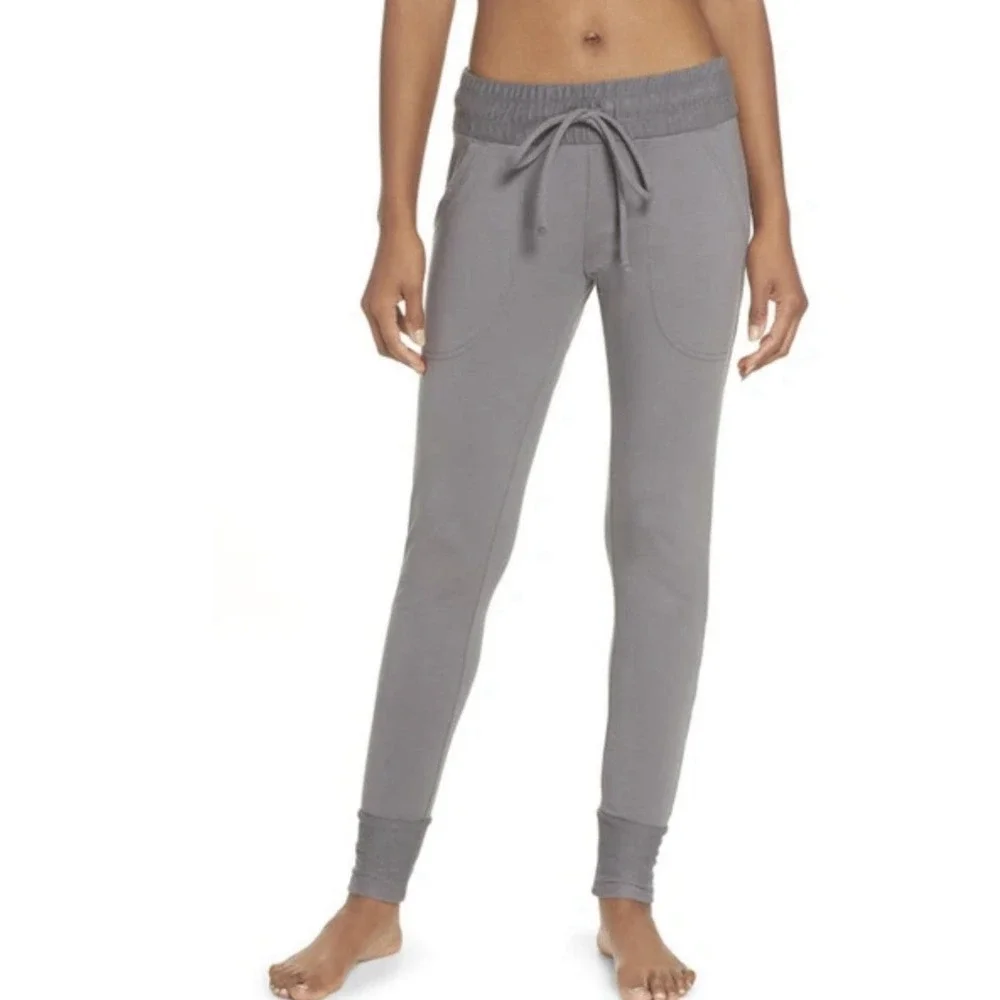 Free People FP Movement Sunny Skinny Jogger Sweatpants Size‎ Small Gray