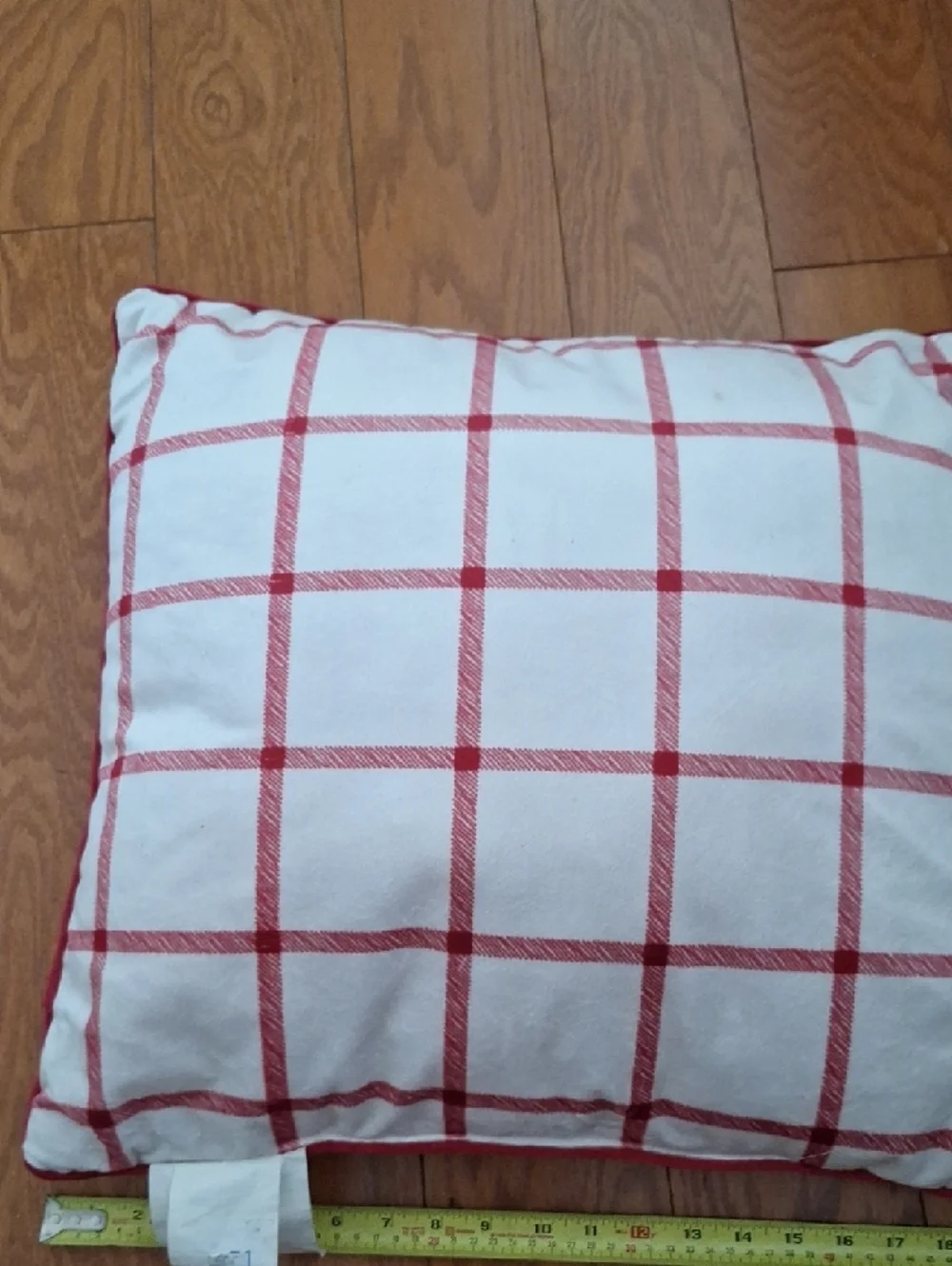 Unique Vintage square 20×20