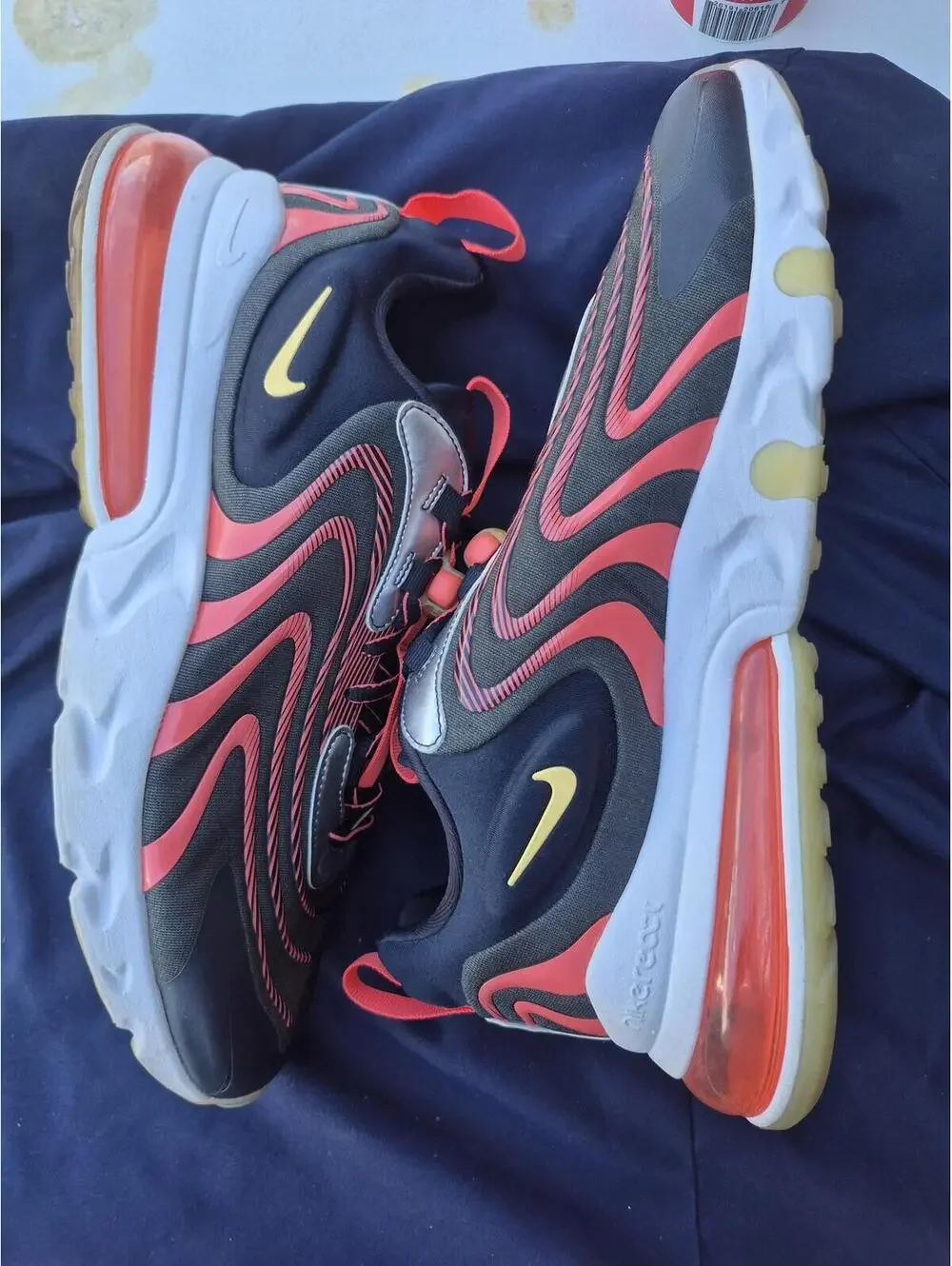 NIKE MENS Air Max 270 React ENG 