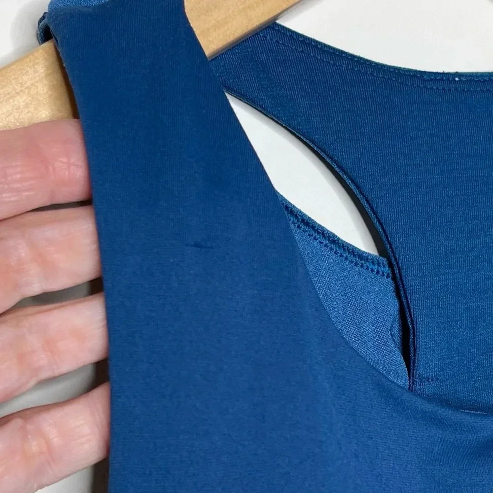 lululemon athletica no adjustments