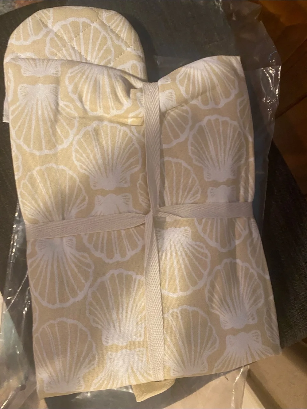 Beachly quilted oven