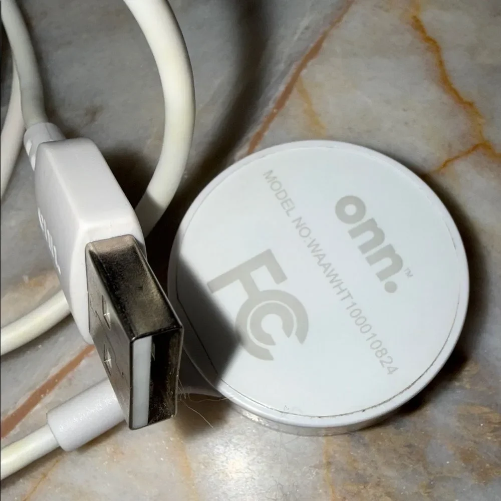 onn. Magnetic Charging Cable for Apple Watch USB-A White WAAWHT100010824
