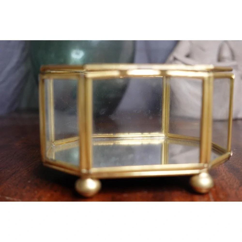 N/A vintage display