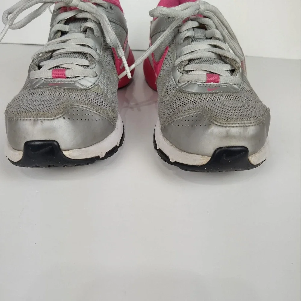 Nike Dual Fusion Kids Girls Sz 4Y Silver Pink Training Sneakers Athletic Cushion