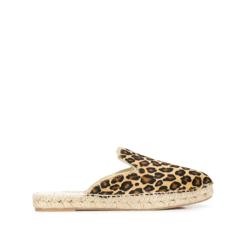 Manebi stylish leopard