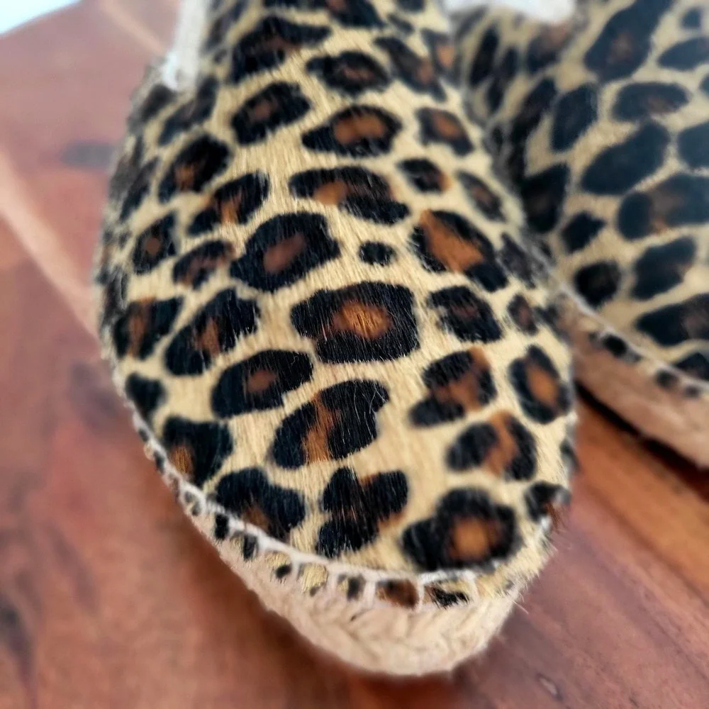 Manebi stylish leopard