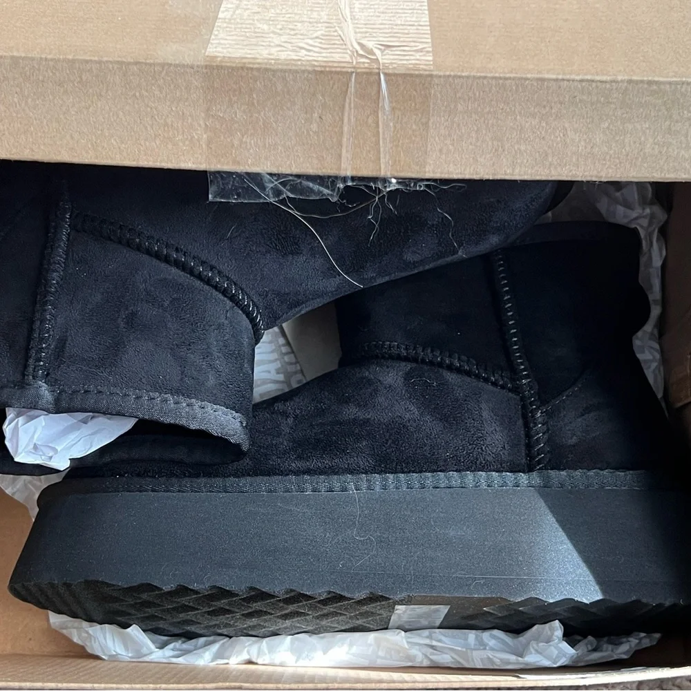 Steve Madden 7m boots