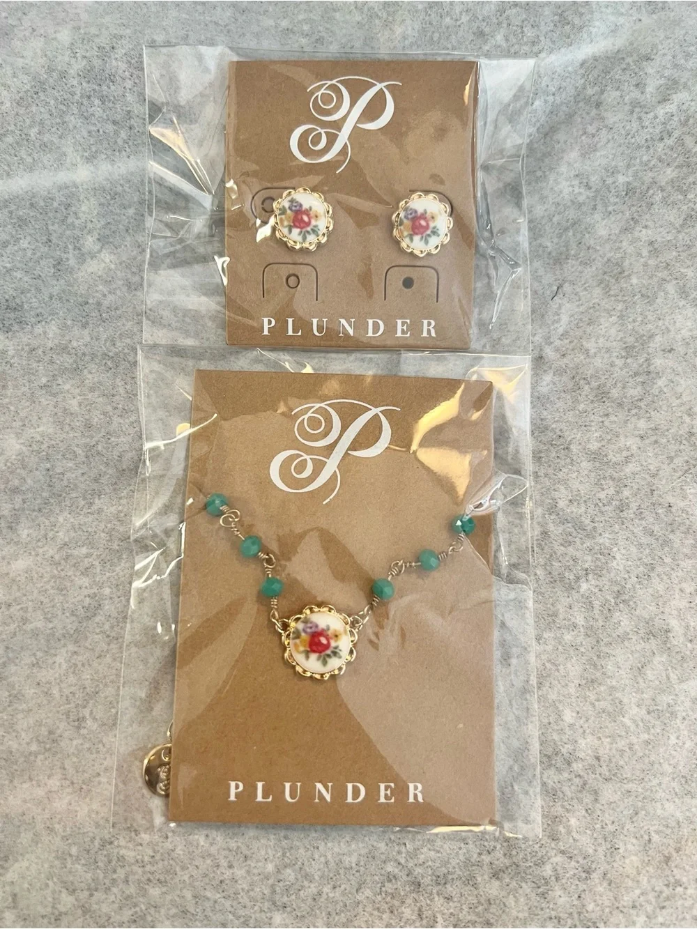 Plunder gold tone