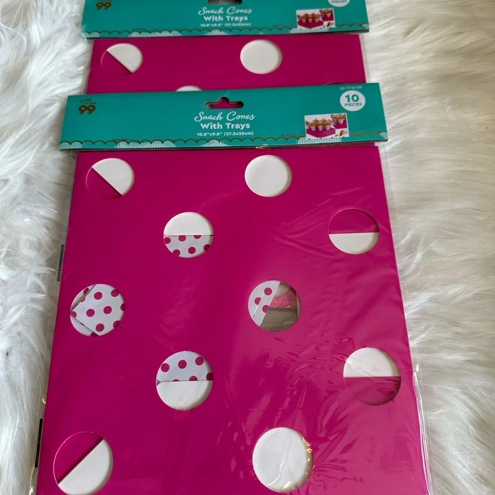 🩷5/$10 Pink Snack Cones with Trays - Set of 10 2 sets