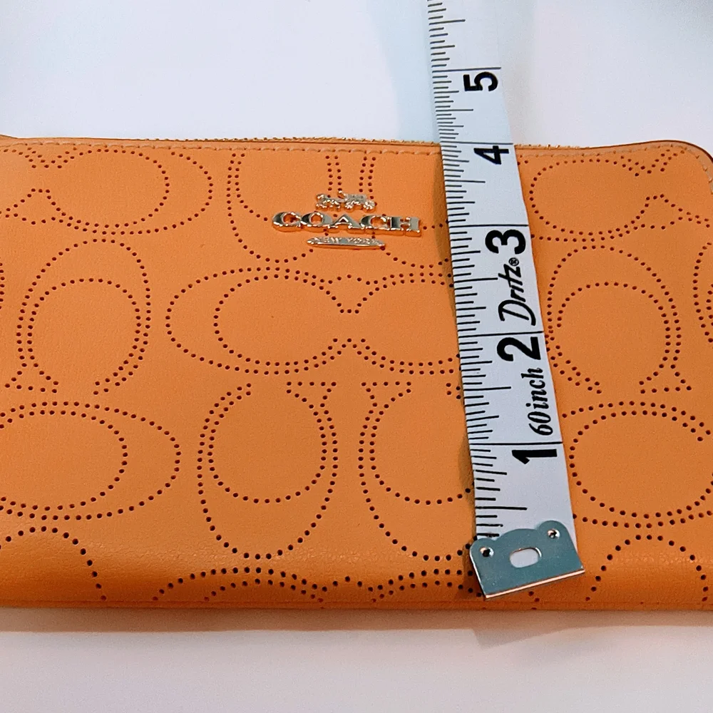 Coach wristlet tan
