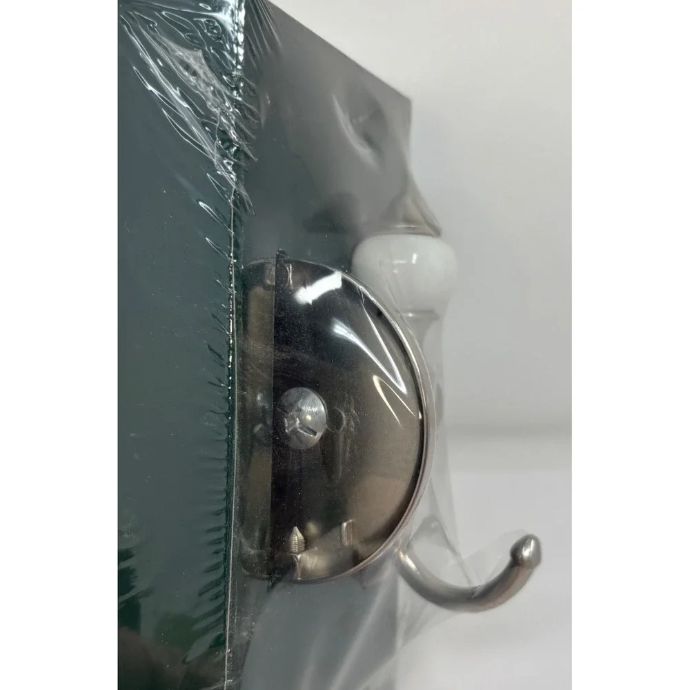 VTG Liberty Hardware Alexandria Robe Hook Satin Nickel White Ceramic 62315SN NOS