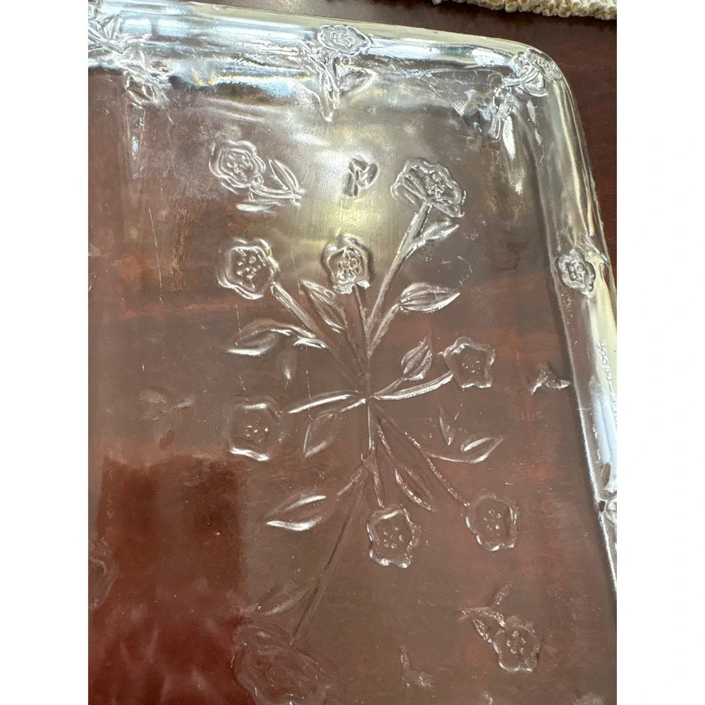 Unbranded vintage clear