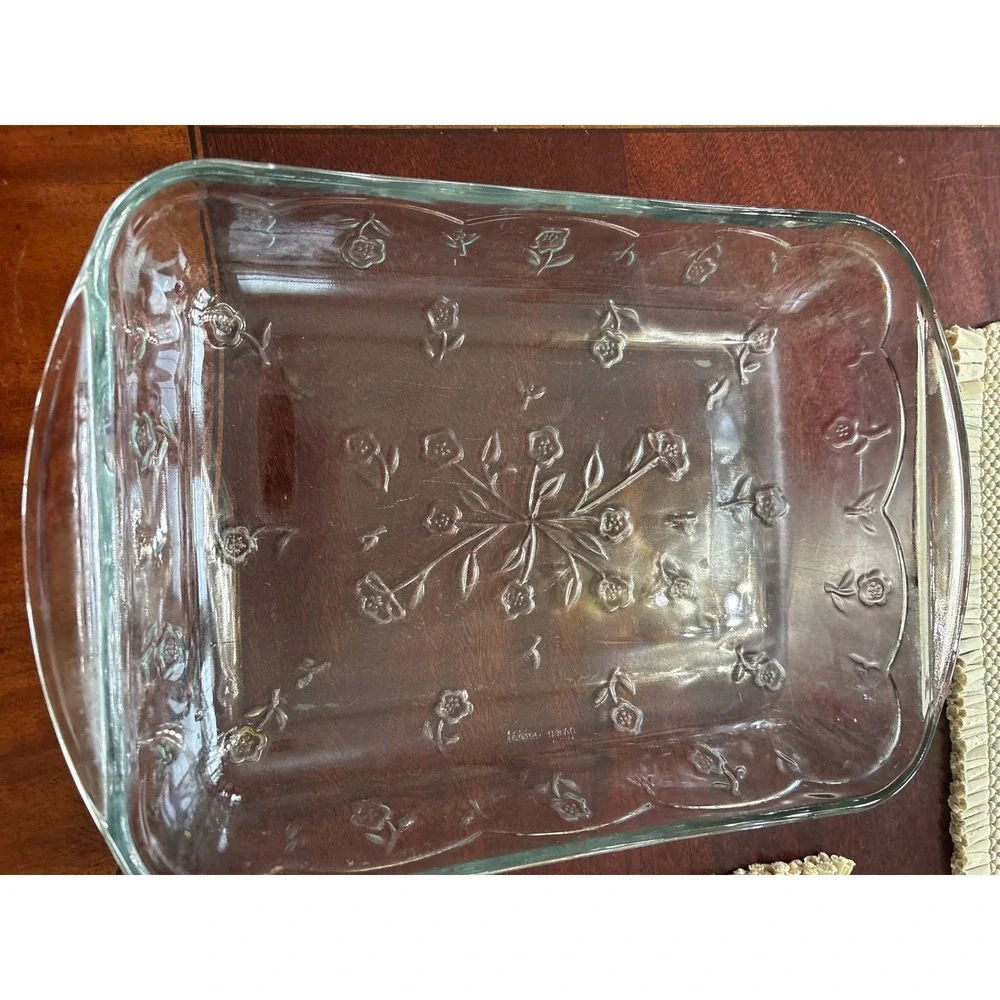 Unbranded vintage clear