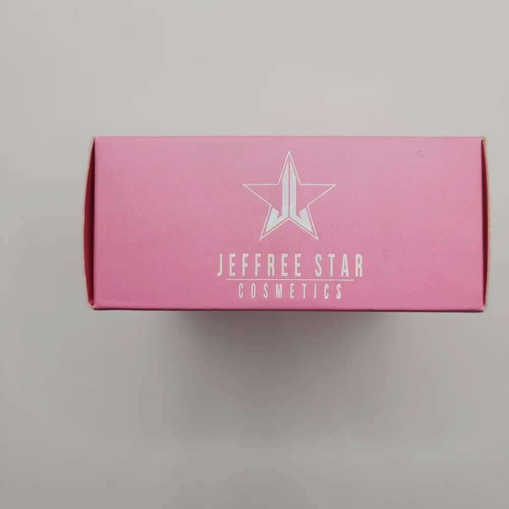 Jeffree Star visually blurs