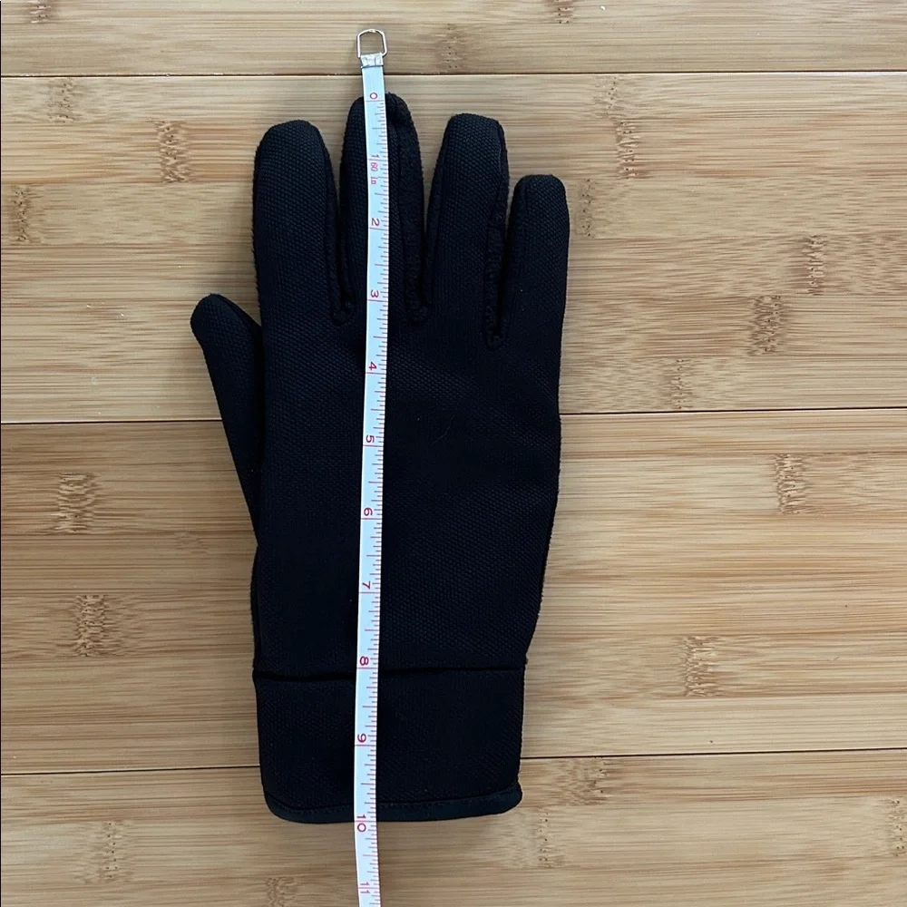 isotoner these gloves