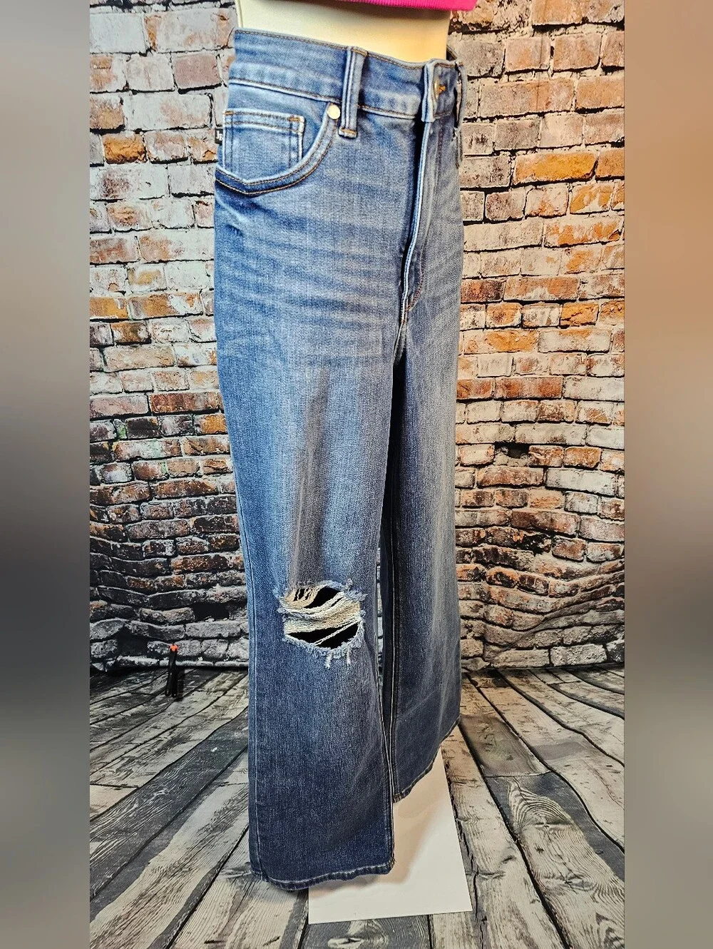 Judy Blue 90's Straight Fit Jeans Size 7/28 High Rise Distressed Knee Denim