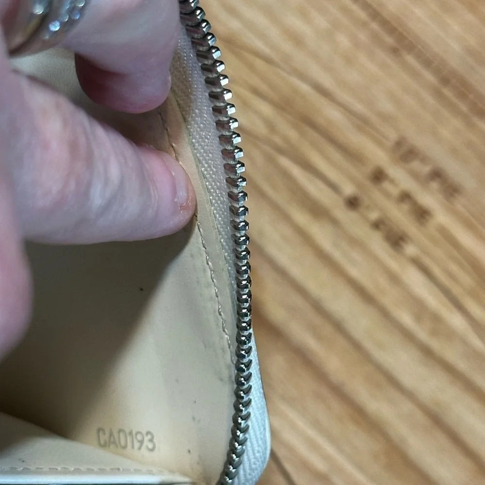Louis Vuitton excellent no