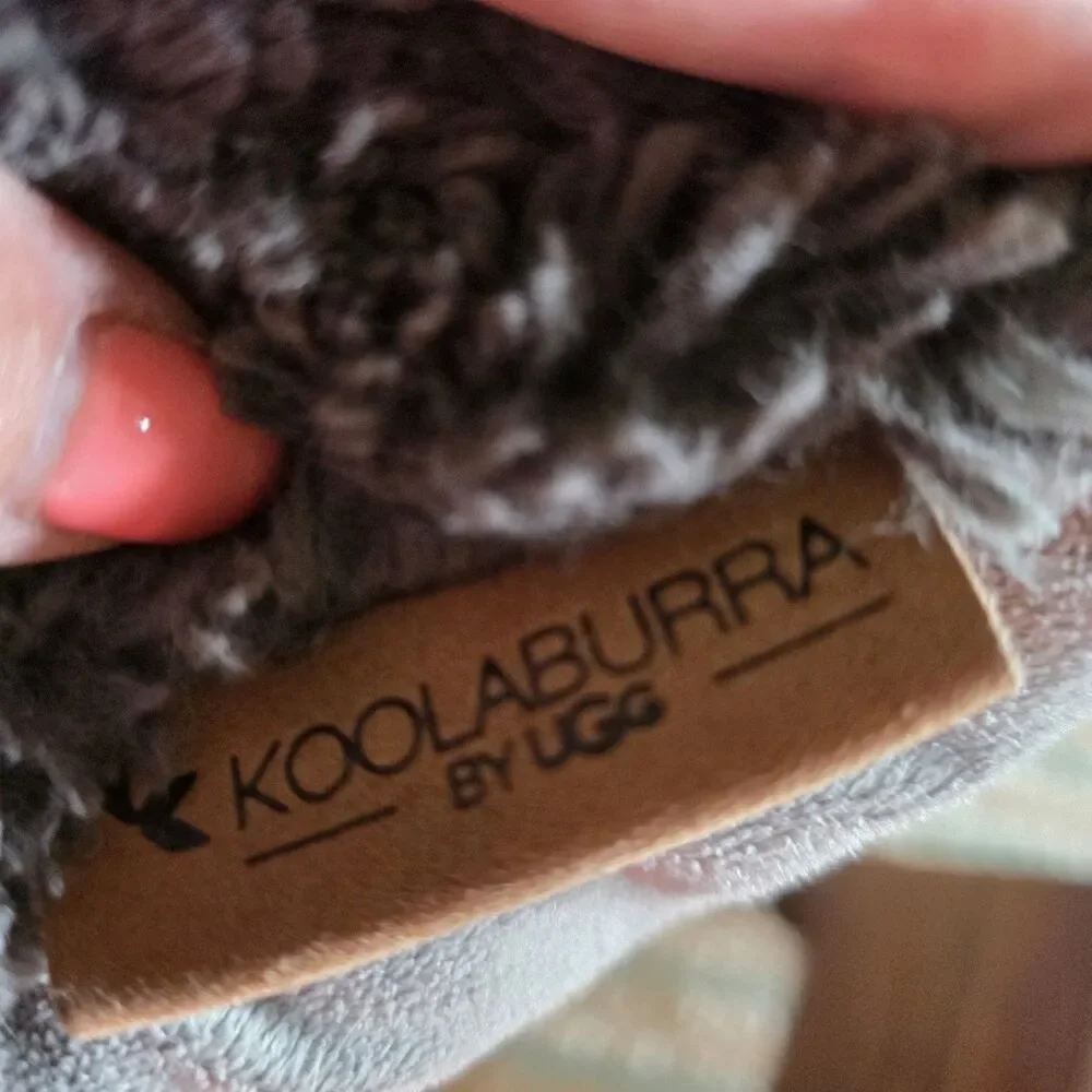 Koolaburra by UGG Gray Decorative Sculpted Faux Fur Pillow 20