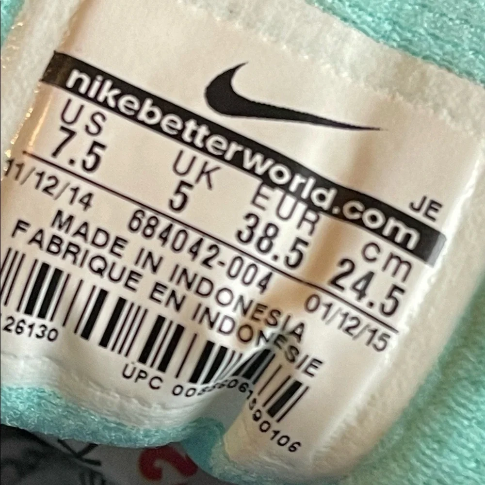 Nike womens athletic