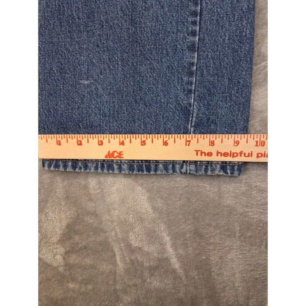 Levis levis 569