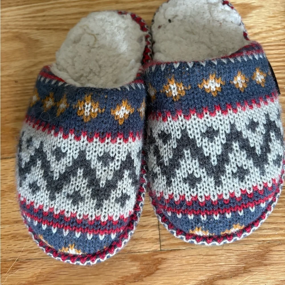 Muk Luks warm knit