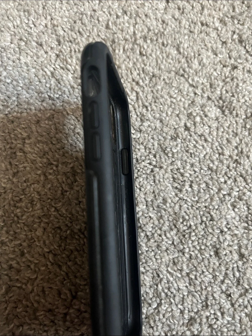 OtterBox slim protective