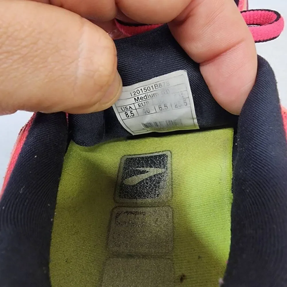 Brooks women size