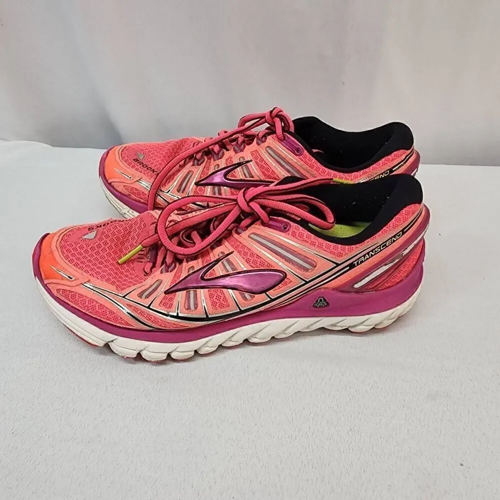 Brooks women size