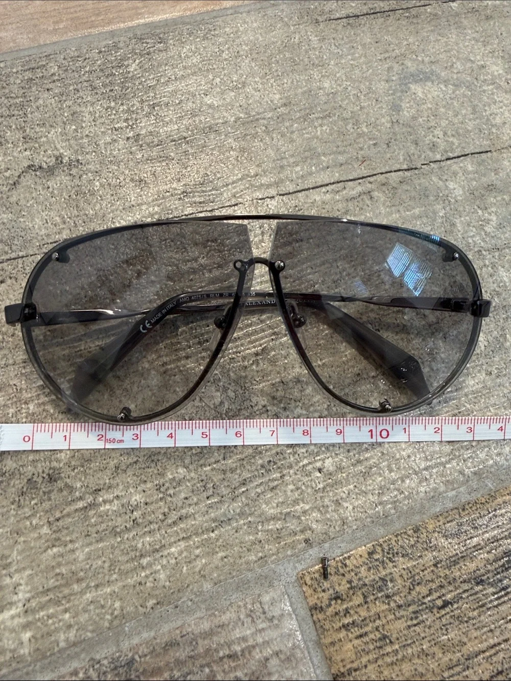 Alexander McQueen out screw will