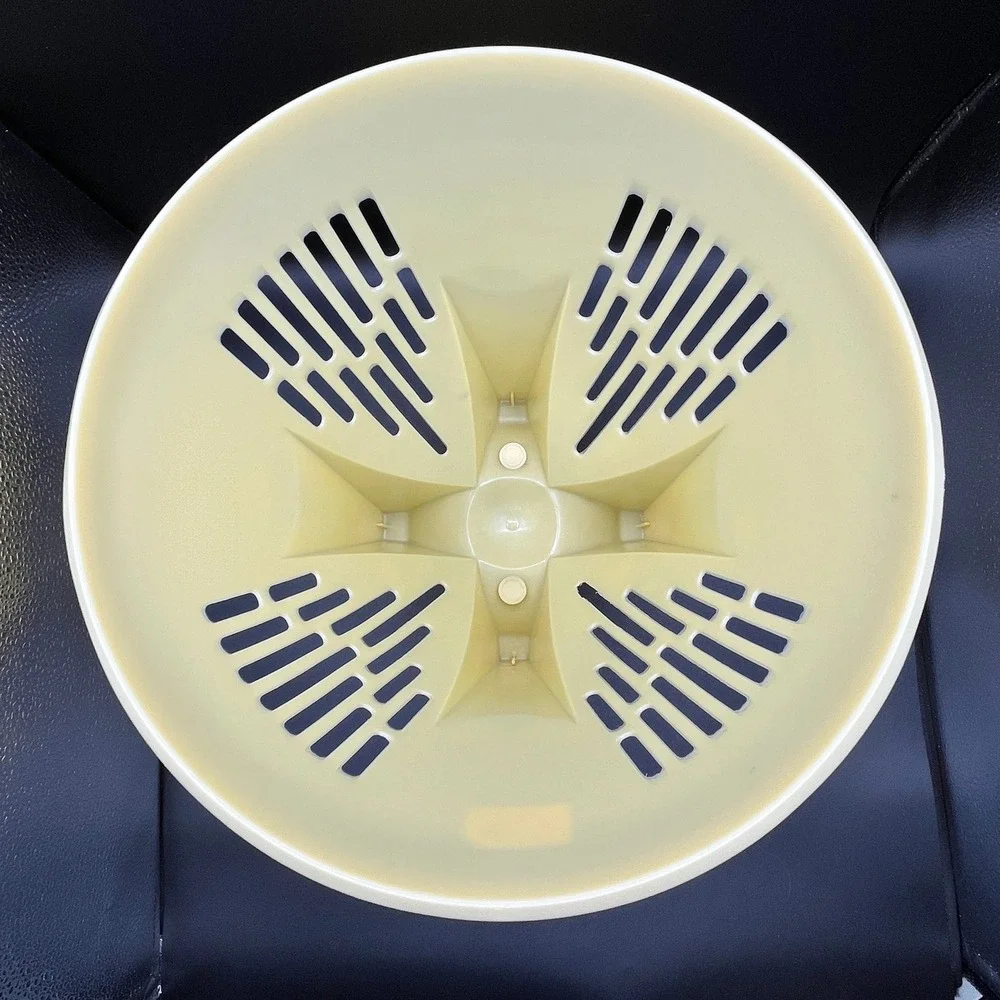 N/A vintage plastic
