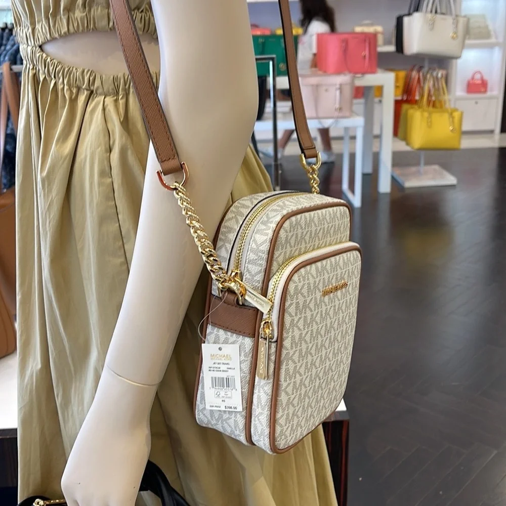 Michael Kors vanilla 5”h