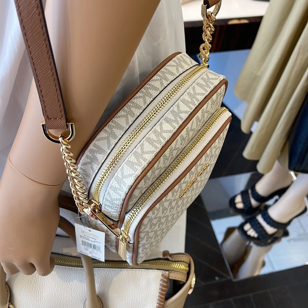 Michael Kors jet portable