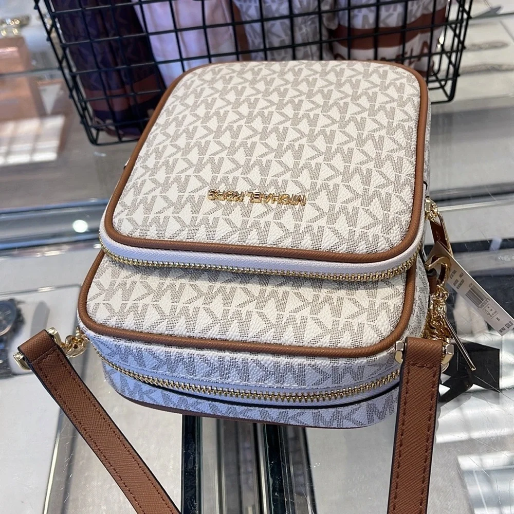 Michael Kors exterior tag slim