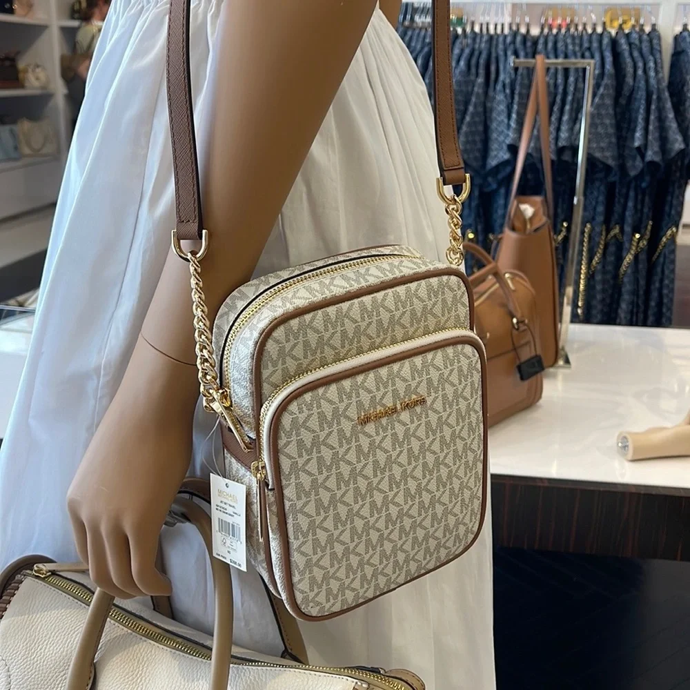 Michael Kors nwt portable