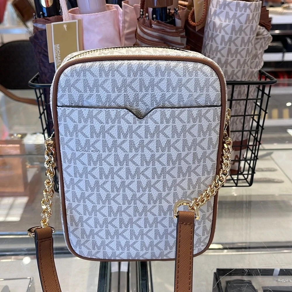 Michael Kors be set