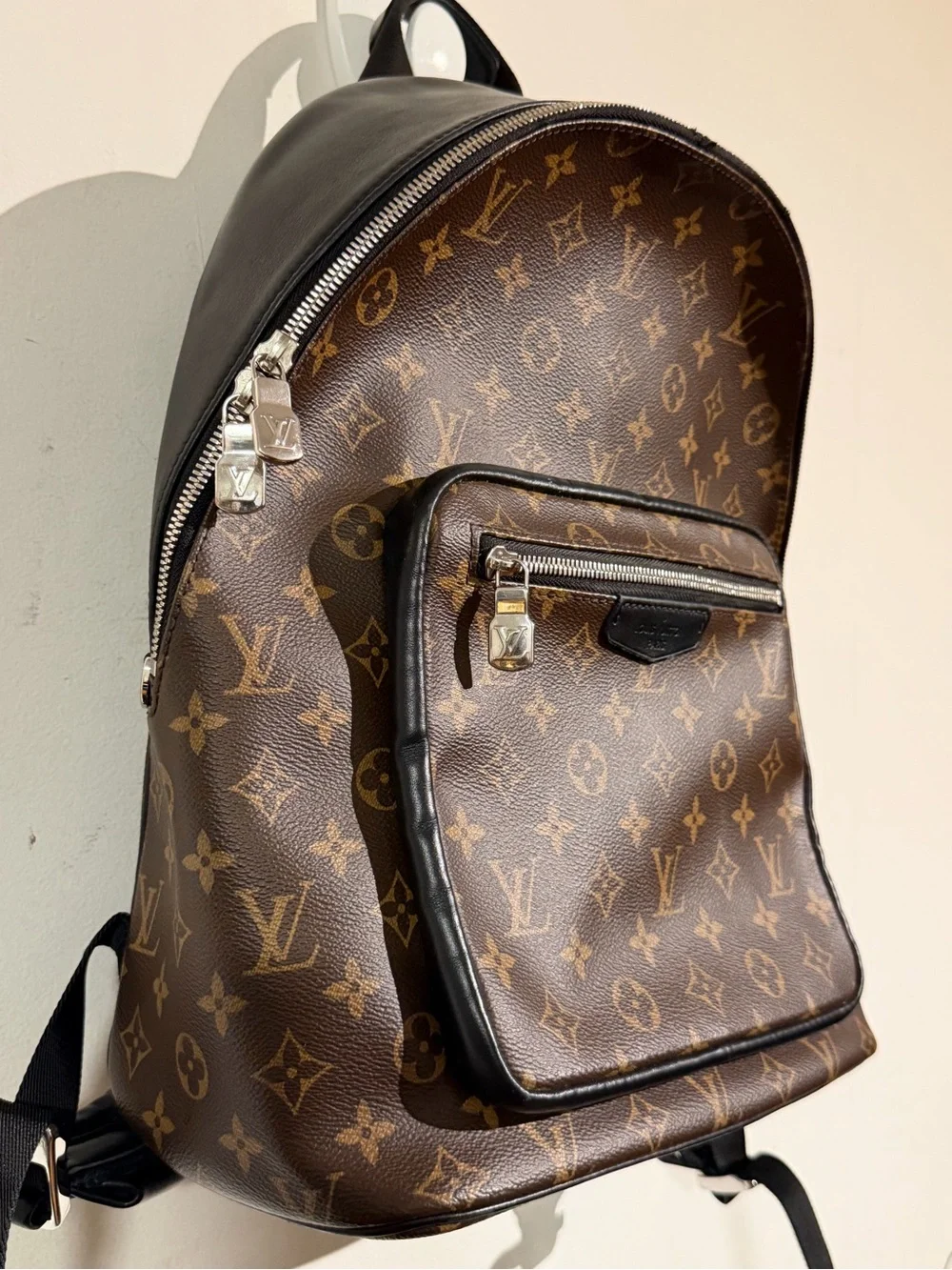 Louis Vuitton classic louis