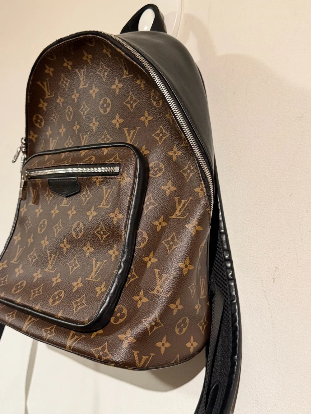 Louis Vuitton classic louis