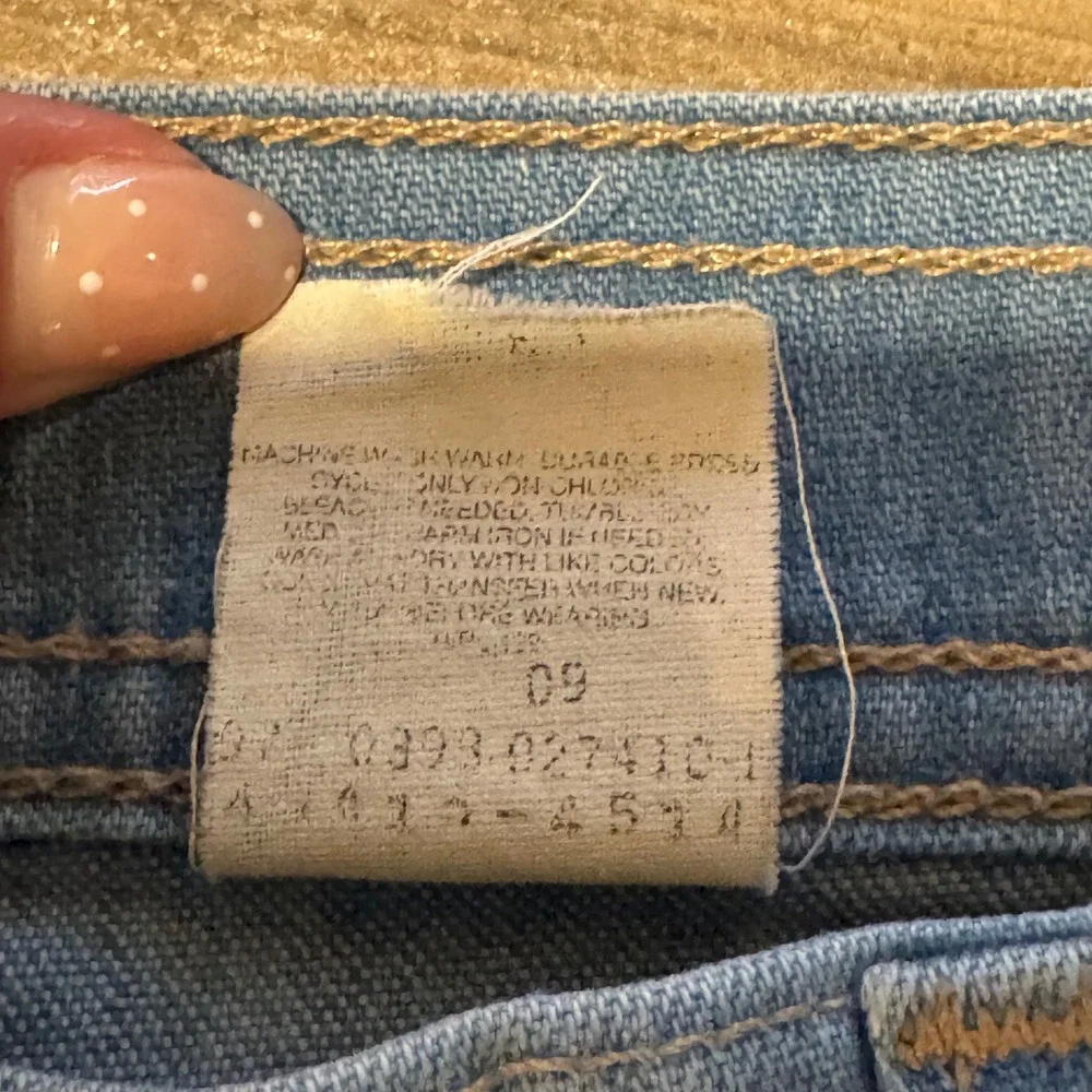 Levis model style