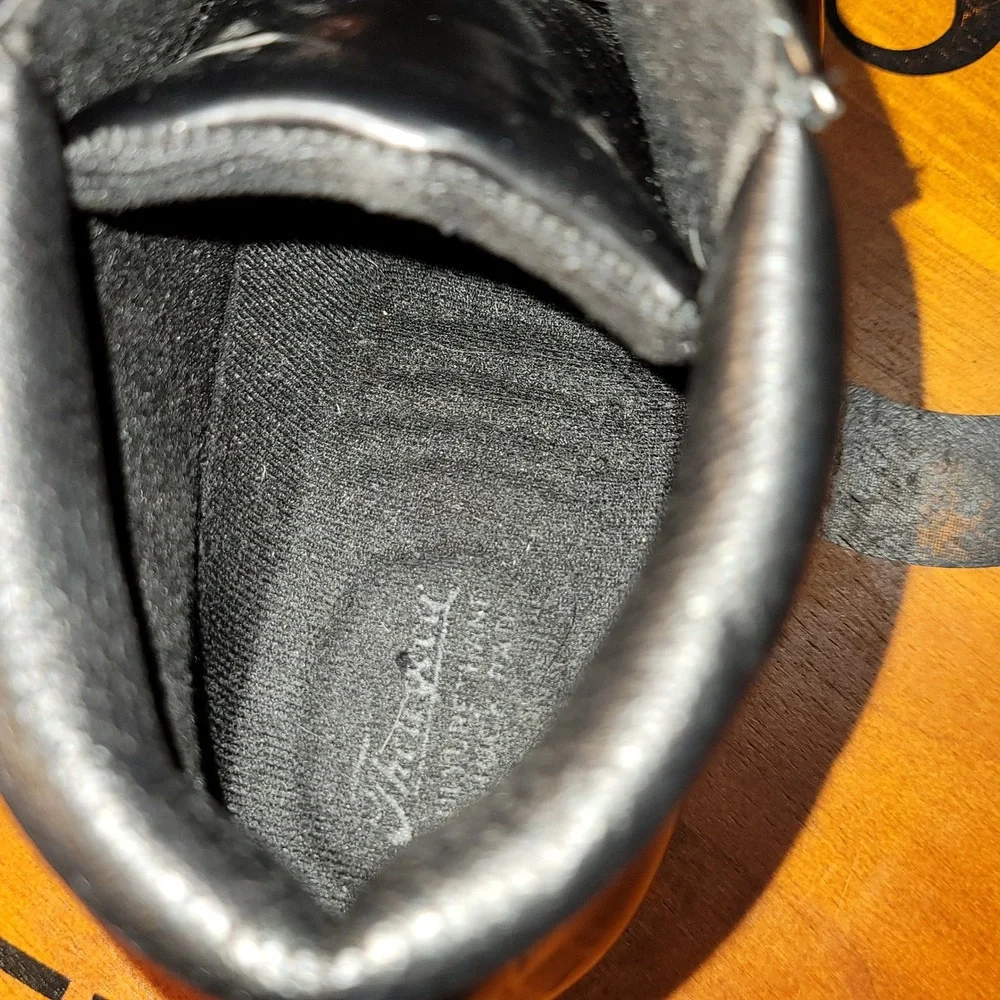 thorogood black leather