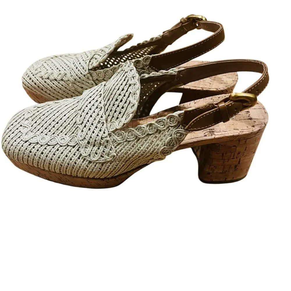 AEROSOLES details spring