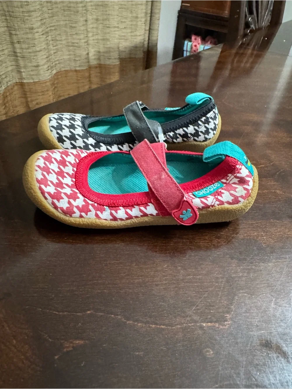 Chooze playful houndstooth