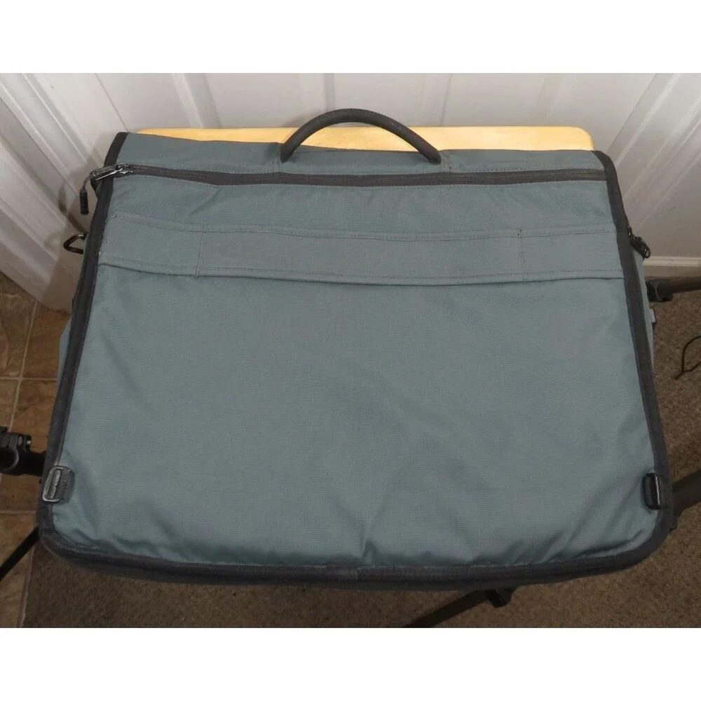 Timbuk2 command messenger