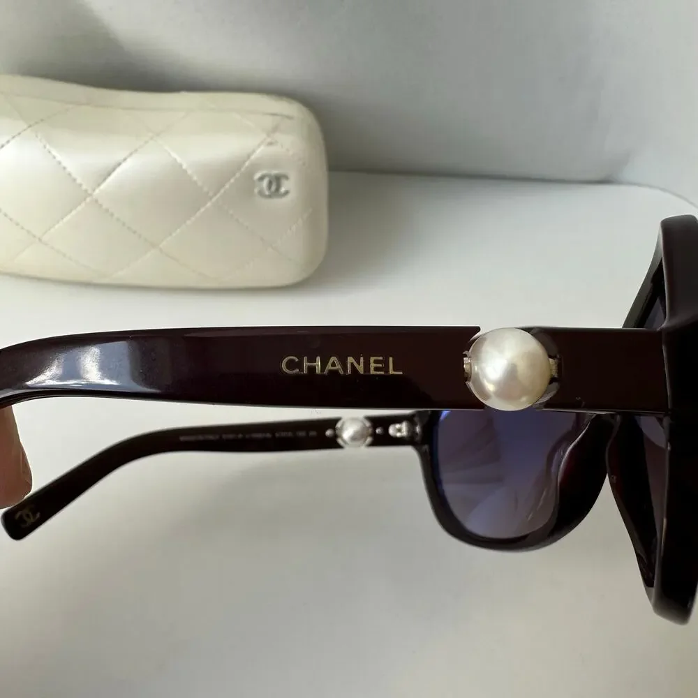 CHANEL frames oversized featuring