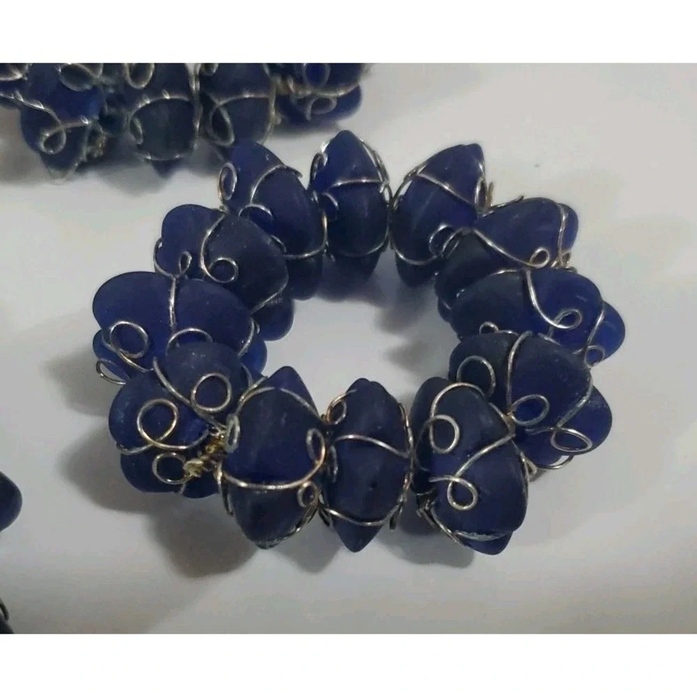 The Unbranded Brand vintage blue