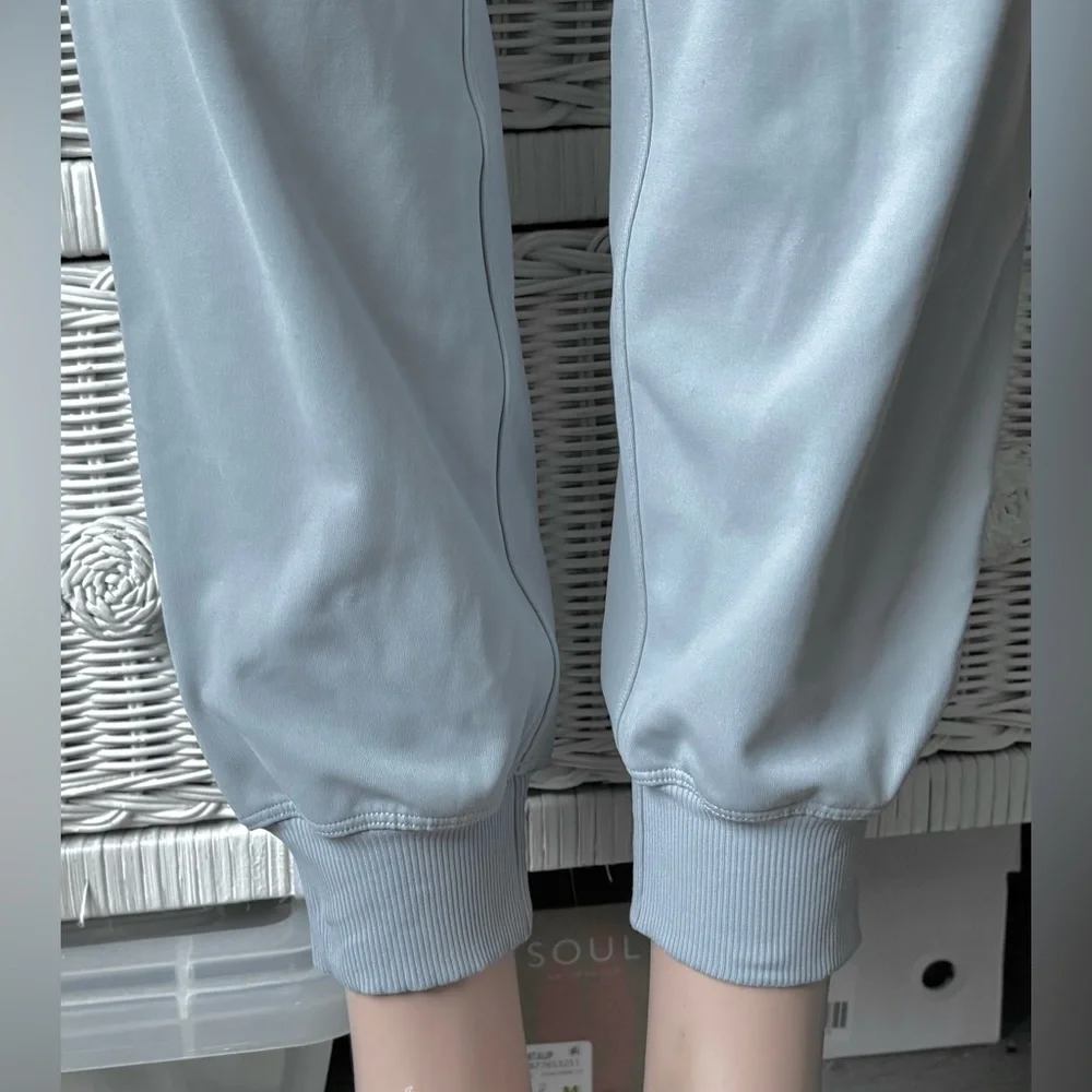 lululemon athletica great worn