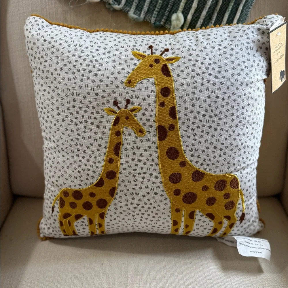 N/A decorative pillow