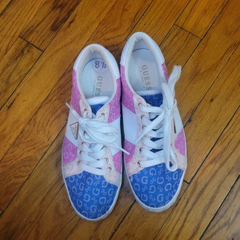Y2K Guess Logo Patchwork' Sneakers‎ in Pink/Blue/Yellow EUC 90's Fashion Urban