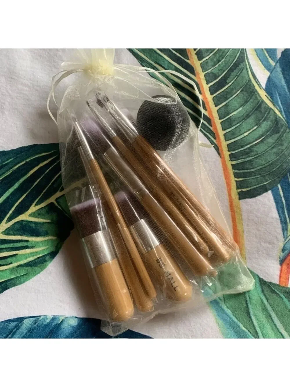 N/A small makeup