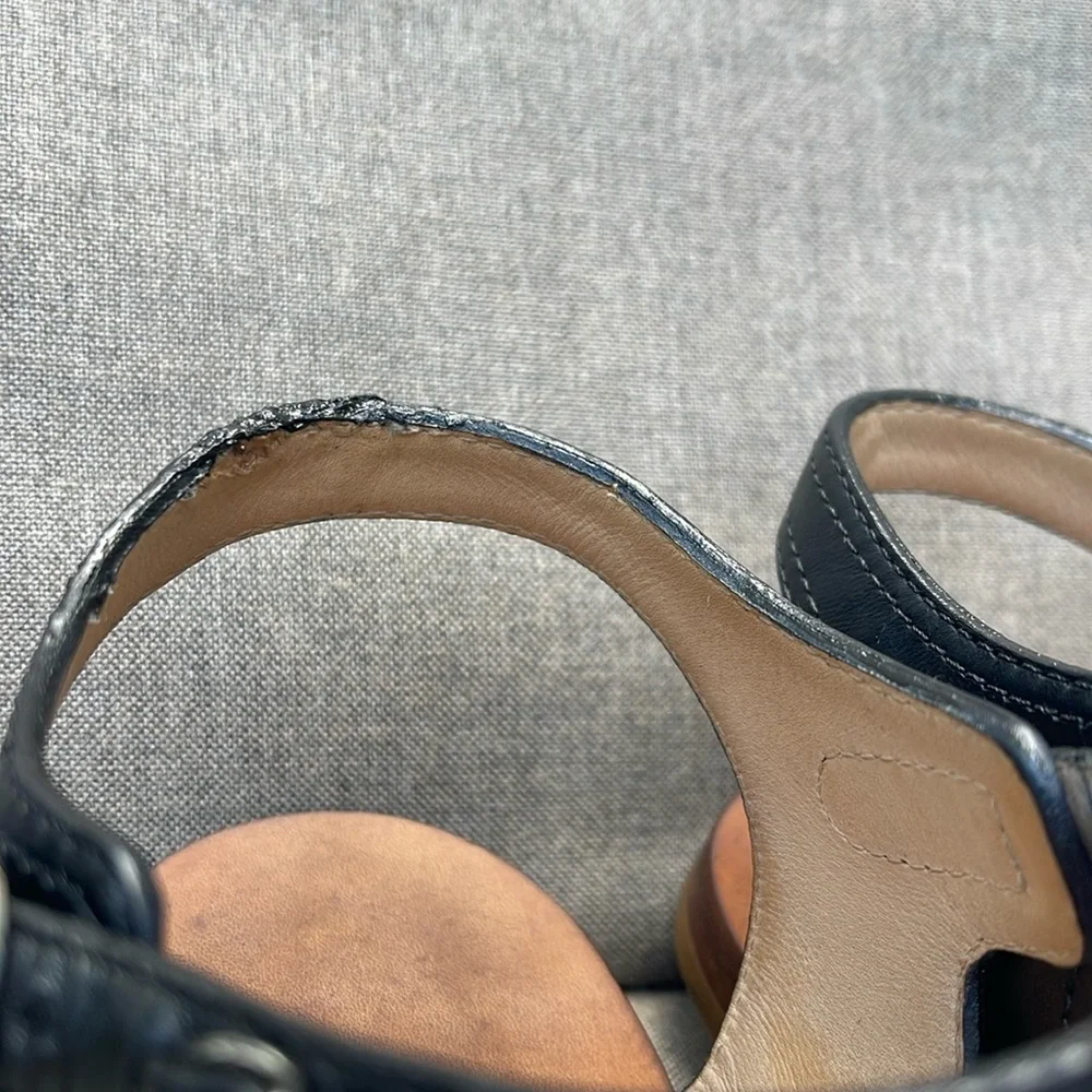 CHANEL this cc foot